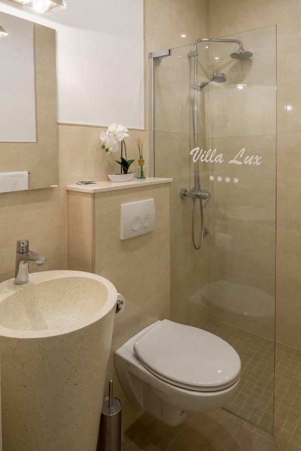 Apartments Villa Lux Dugi Rat Dış mekan fotoğraf